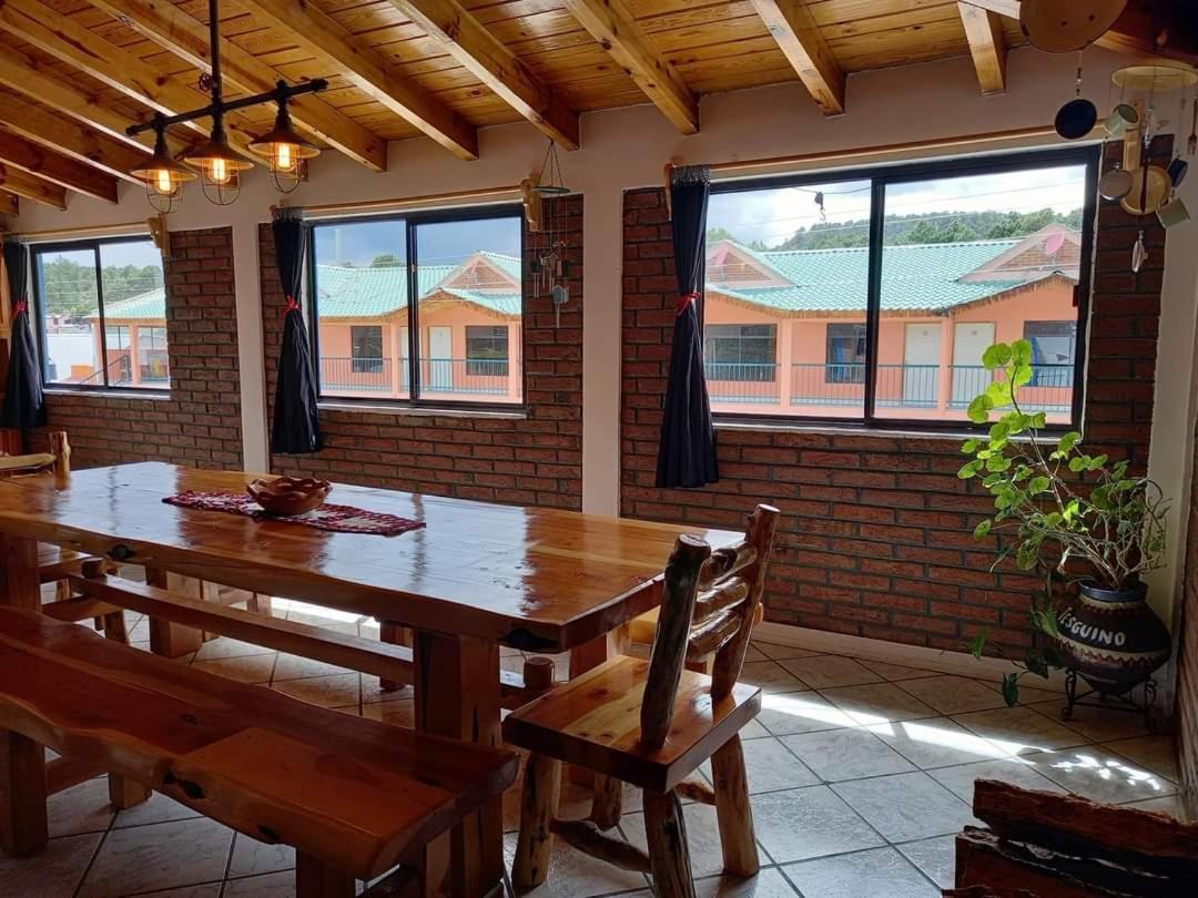 Hostal Pata De Perro Creel Exterior photo
